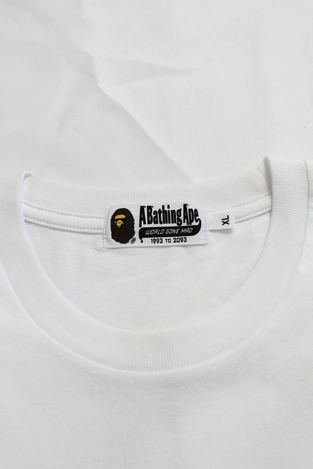Camiseta Bape Colors Shark Tee Branca