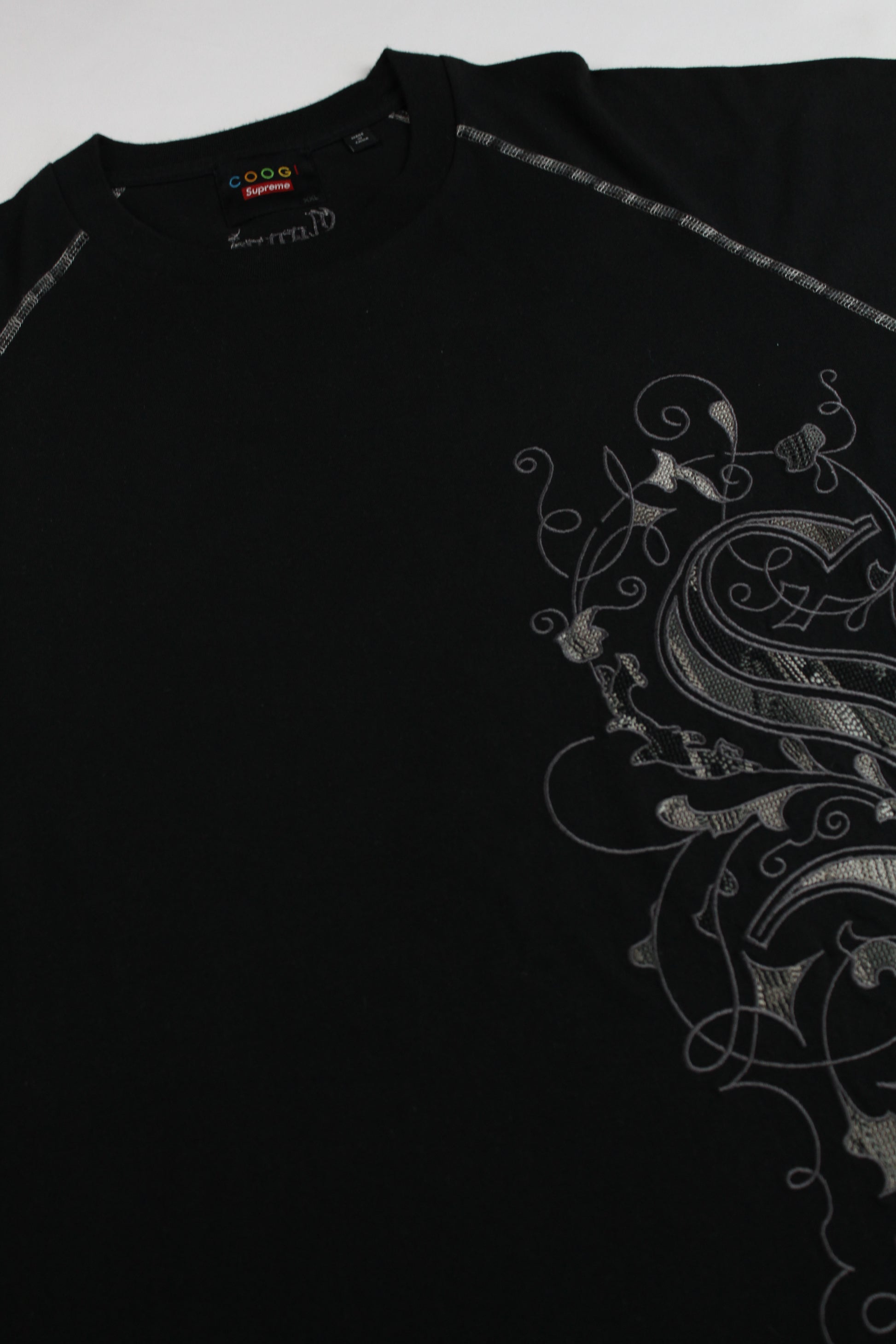 Camiseta Supreme x COGGI